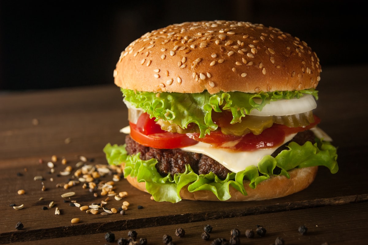 Paid advertising strategy for fast food and restaurant brands by Social Signals Marketing